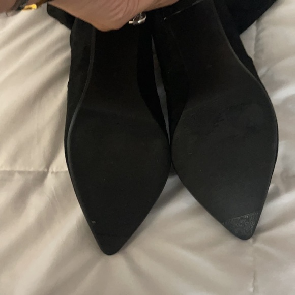 Black suede ankle booties - Picture 3 of 6